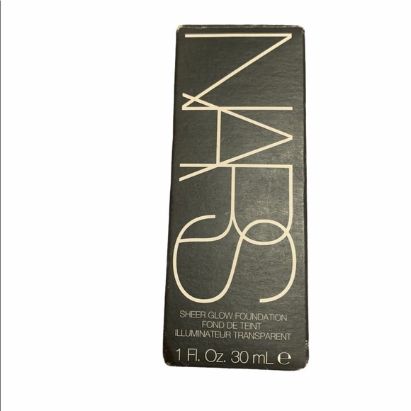 NARS sheer glow foundation. “light 1 SIBERIA 6040” - Picture 4 of 4